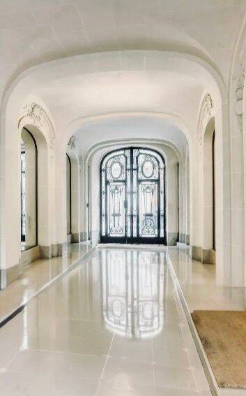 Appartement 5 pièces 231 m² · à Paris 7ème Arrondissement · 231 m² · 4 400 000 €