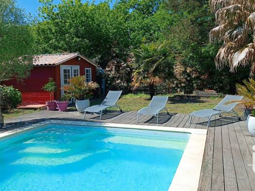 Maison à vendre 657 900 € 7 pièces 5 chambres 176 m² 837 m² de terrain Toctoucau Pessac 33600