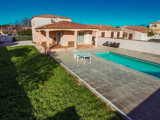 Maison à vendre 439 000 € 6 pièces 5 chambres 114 m² 689 m² de terrain ZI Le Tubé-La Bayanne Istres 13800