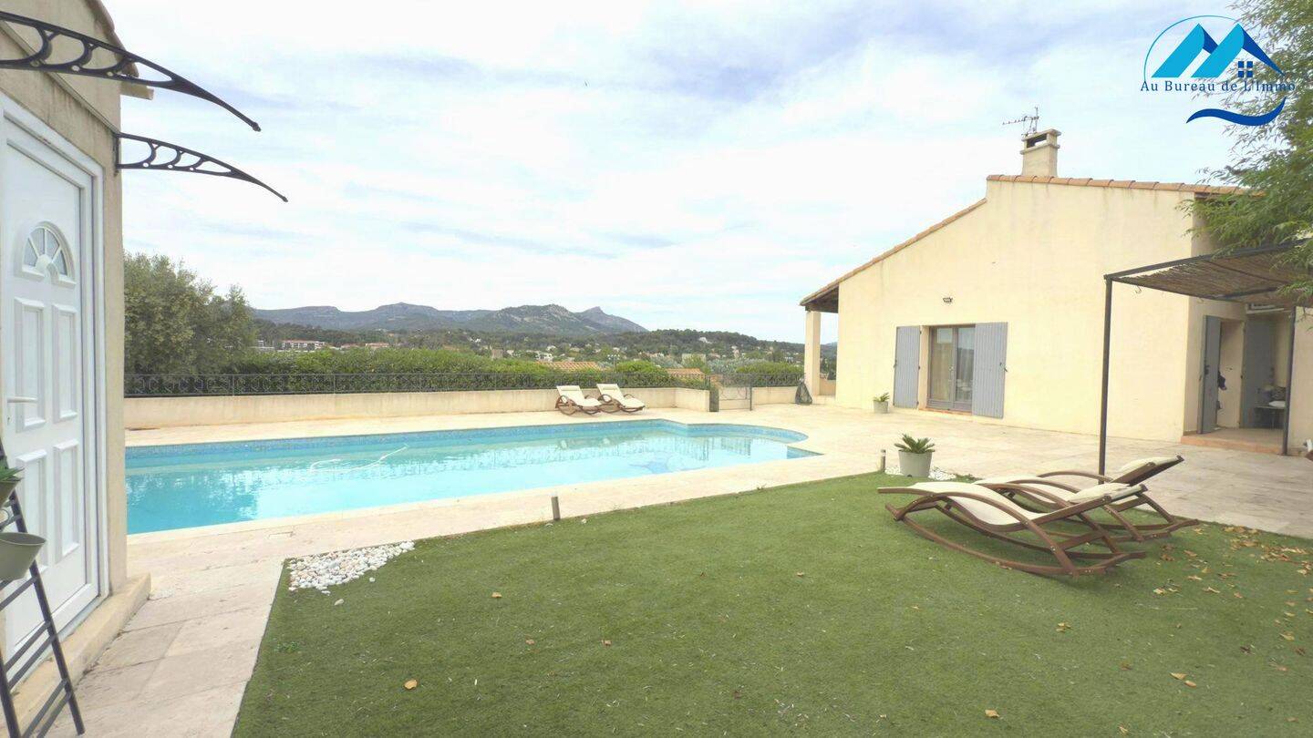Maison 6 pièces 200 m² · à La Penne-sur-Huveaune · 200 m² · 3 200 €