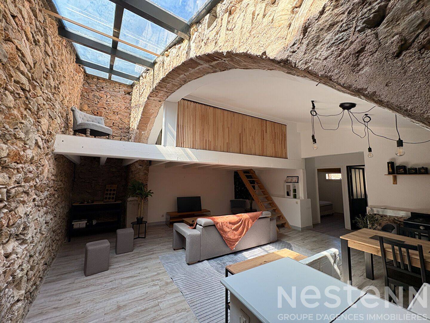 Appartement 3 pièces 89 m² · à Saint-Maximin-la-Sainte-Baume · 89 m² · 1 100 €