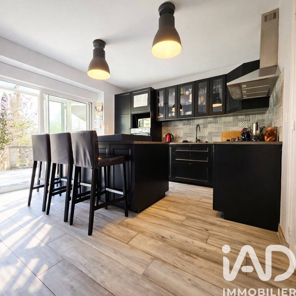 Maison 7 pièces 191 m² · à Varennes-en-Argonne · 191 m² · 215 000 €