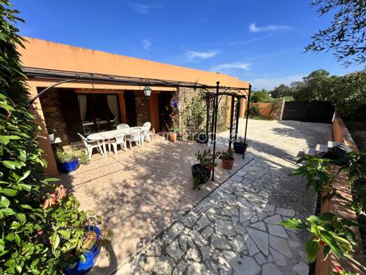 Villa à vendre 769 000 € 5 pièces 3 chambres 116,8 m² 768 m² de terrain Centre Bormes-les-Mimosas 83230