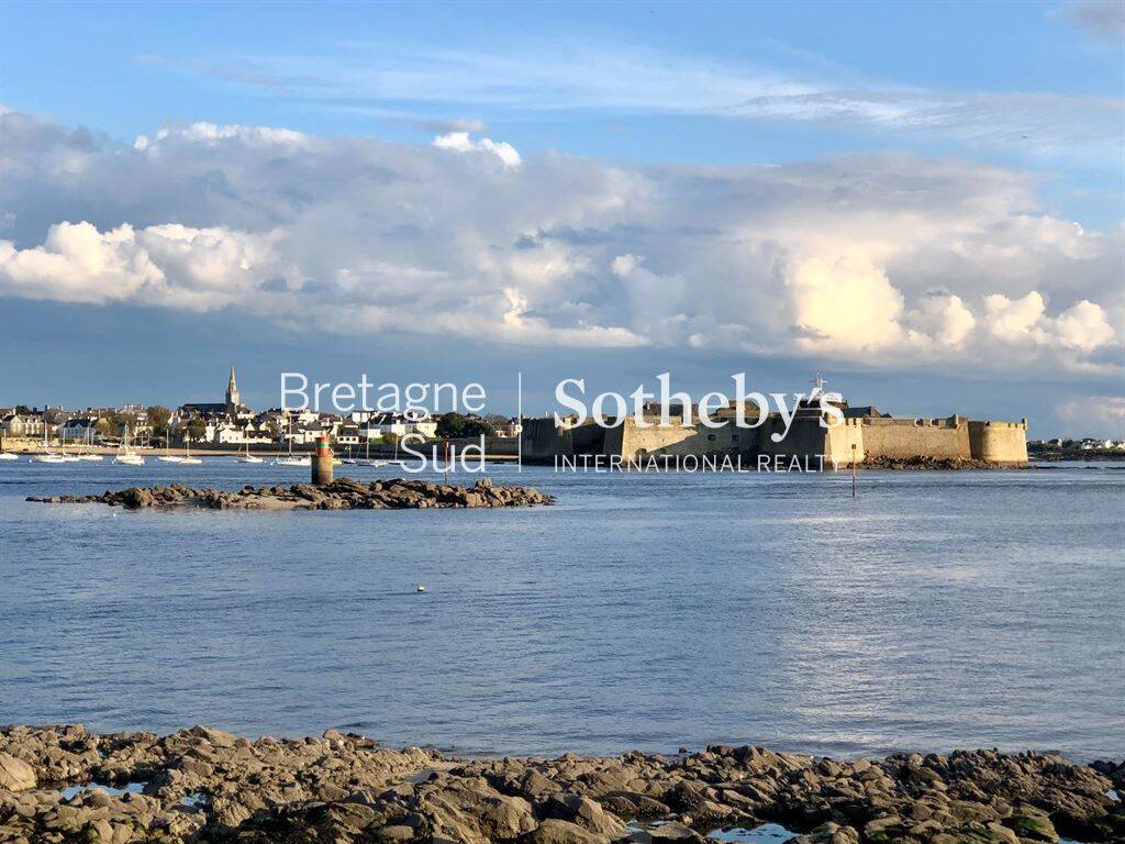 Maison 8 pièces 219 m² · à Larmor-Plage · 219 m² · 1 580 000 €