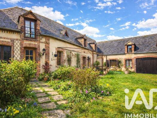 Maison à vendre 195 000 € 6 pièces 3 chambres 168 m² 521 m² de terrain Maillebois 28170