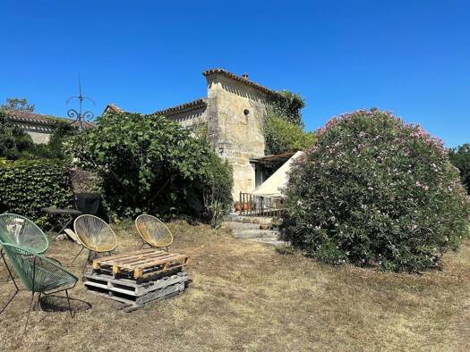 Maison à louer 1 200 € 4 pièces 4 chambres 90 m² 120 m² de terrain Langoiran 33550