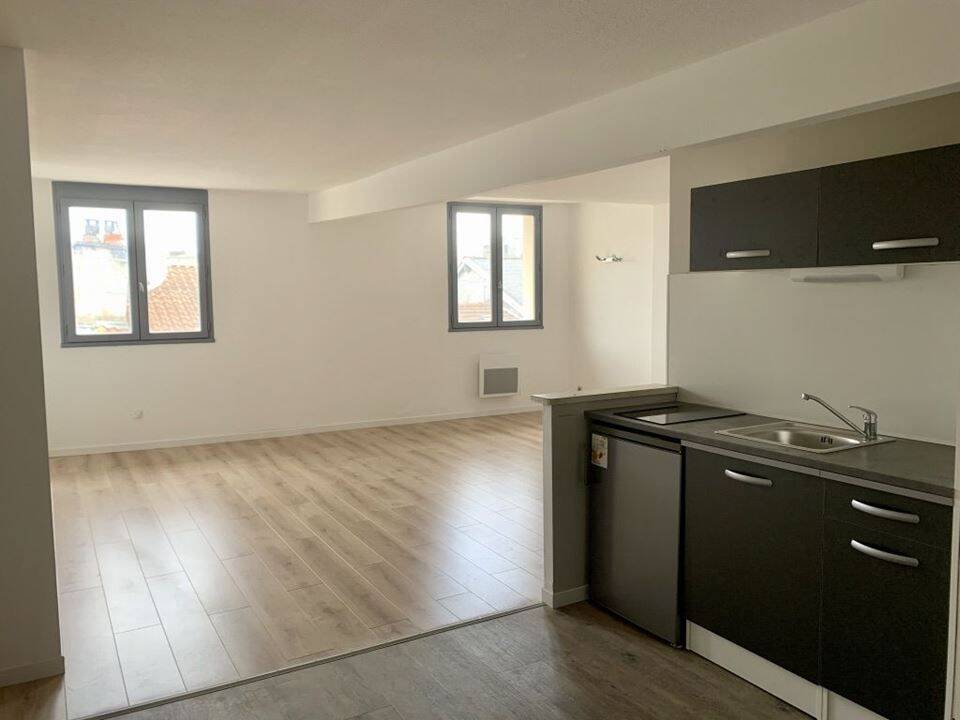 Appartement 1 pièce 40 m² · à Limoges · 40 m² · 386 €