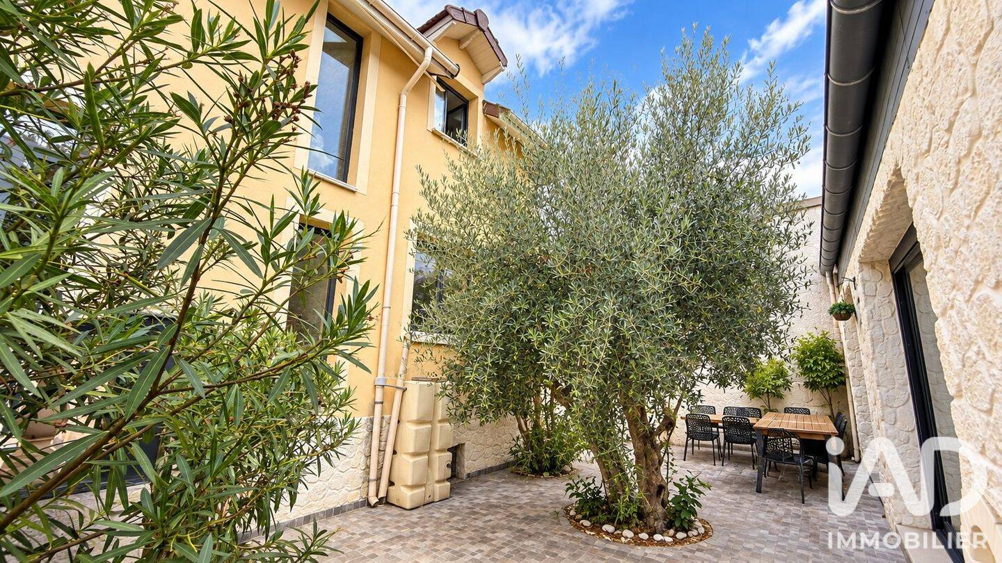 Maison 6 pièces 369 m² · à Colombes · 368,5 m² · 1 615 000 €