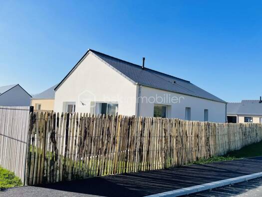 Maison de plain-pied à vendre 252 000 € 6 pièces 4 chambres 89 m² Vildé-Guingalan 22980