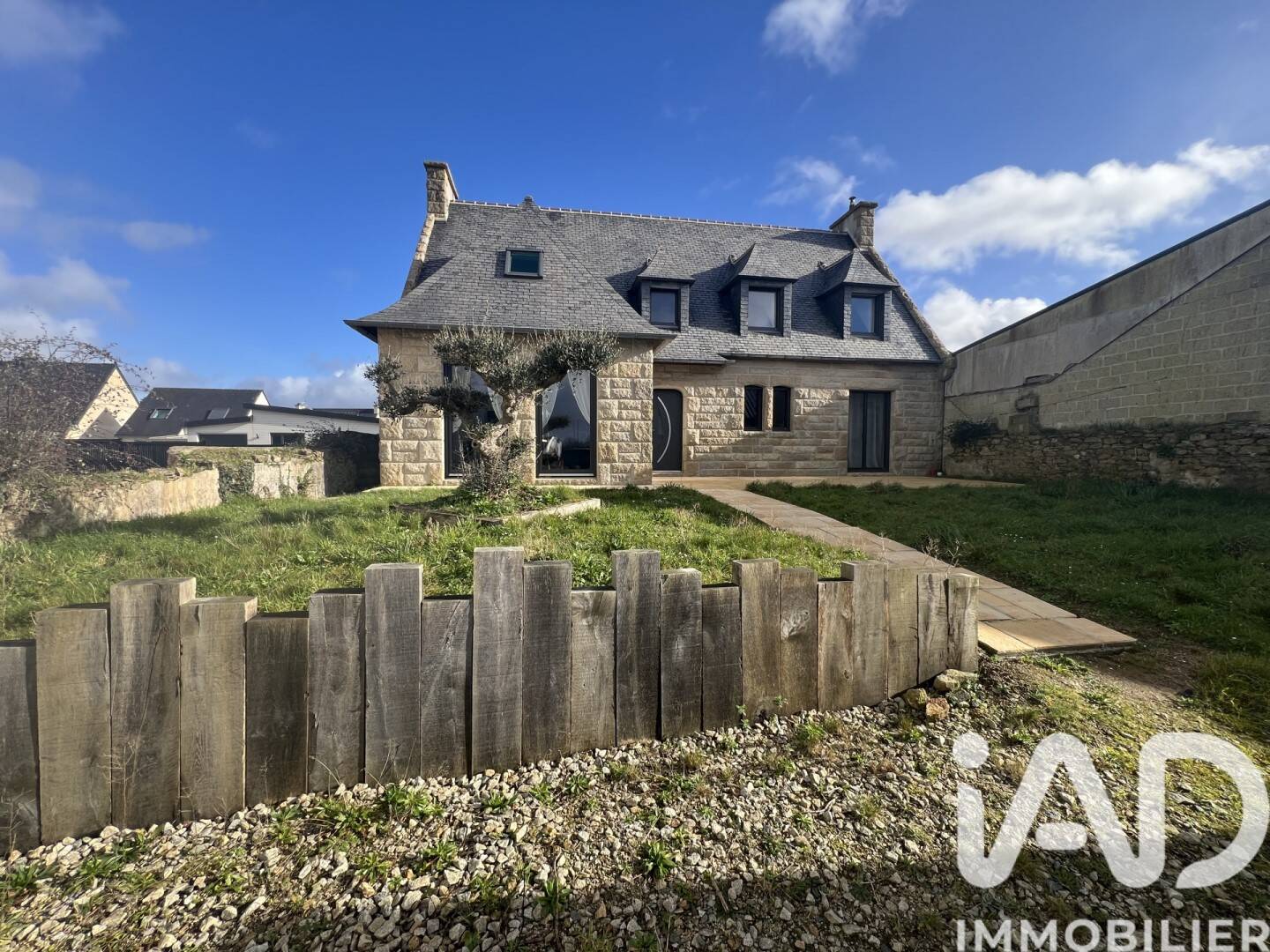 Maison 5 pièces 174 m² · à Lesneven · 174 m² · 378 000 €