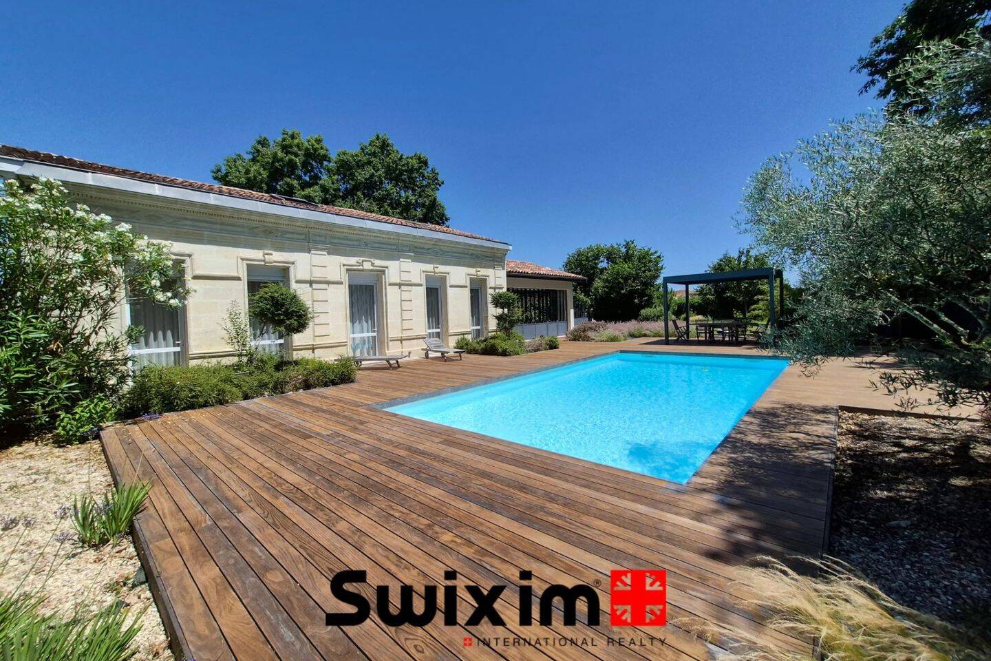 Maison 9 pièces 210 m² · à Eysines · 210 m² · 850 000 €