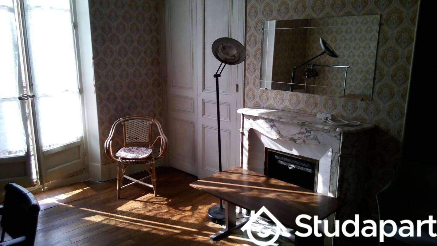 1 pièce 15 m² · à Grenoble · 15 m² · 350 €/mois