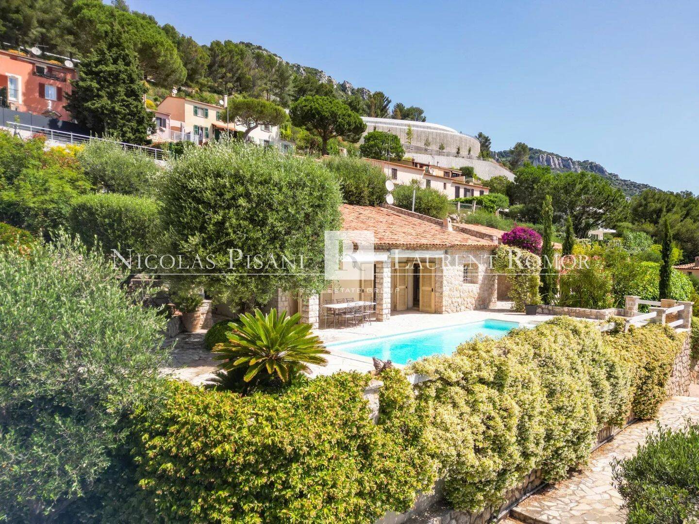 Maison 6 pièces 138 m² · à Beausoleil · 138,3 m² · 1 850 000 €
