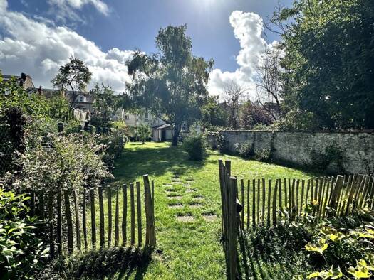 Maison de ville à vendre 549 000 € 6 pièces 4 chambres 195 m² 753 m² de terrain Bourgogne-Pasteur Orléans 45000