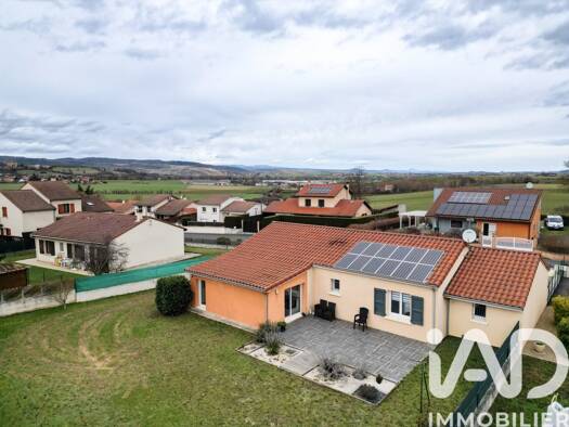 Maison de plain-pied à vendre 239 000 € 4 pièces 3 chambres 127 m² 824 m² de terrain Nord Brioude 43100