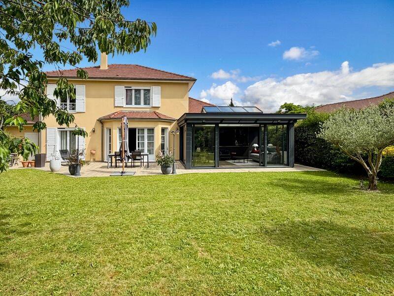 Maison 7 pièces 190 m² · à Bussy-Saint-Georges · 190 m² · 895 000 €