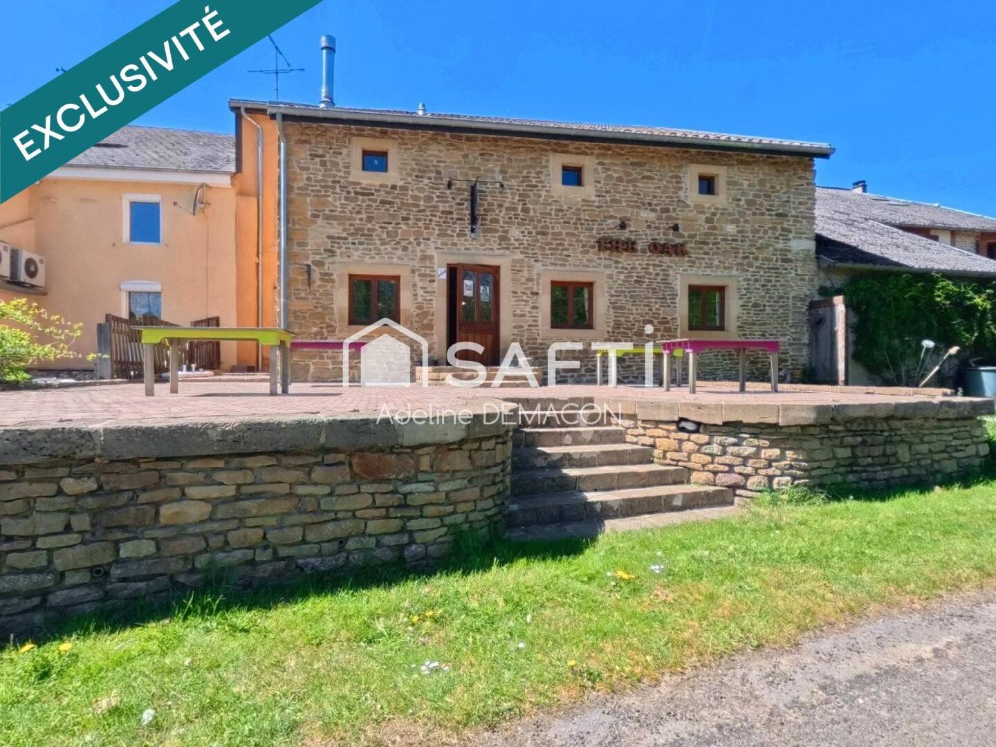 Maison 9 pièces 300 m² · à Breux · 300 m² · 379 000 €