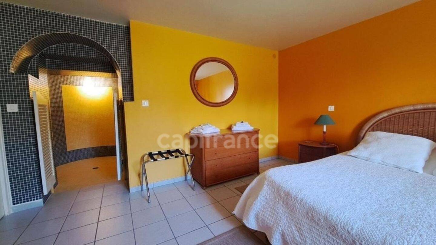 Maison 17 pièces 436 m² · à Saint-Saulge · 436 m² · 449 000 €