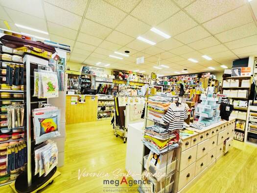 Boutique à vendre Fonds de commerce 73 000 € 2 pièces 80 m² de surface de vente Les Vaux de Vire Vire Normandie 14500