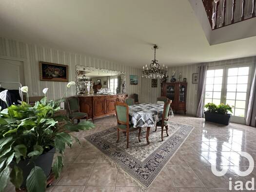 Maison à vendre 228 000 € 8 pièces 5 chambres 204,1 m² 11 588 m² de terrain Saint-Pierre-des-Bois 72430