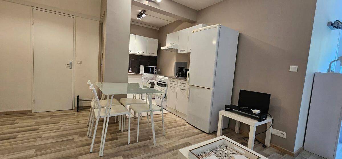 Appartement 3 pièces 76 m² · à Nantes · 76 m² · 400 €