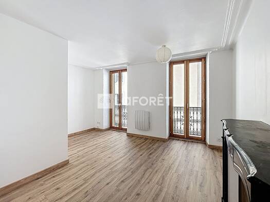 Appartement à louer 540 € 2 pièces 35 m² Étage 2/2 Centre Ville Bourg-en-Bresse 01000