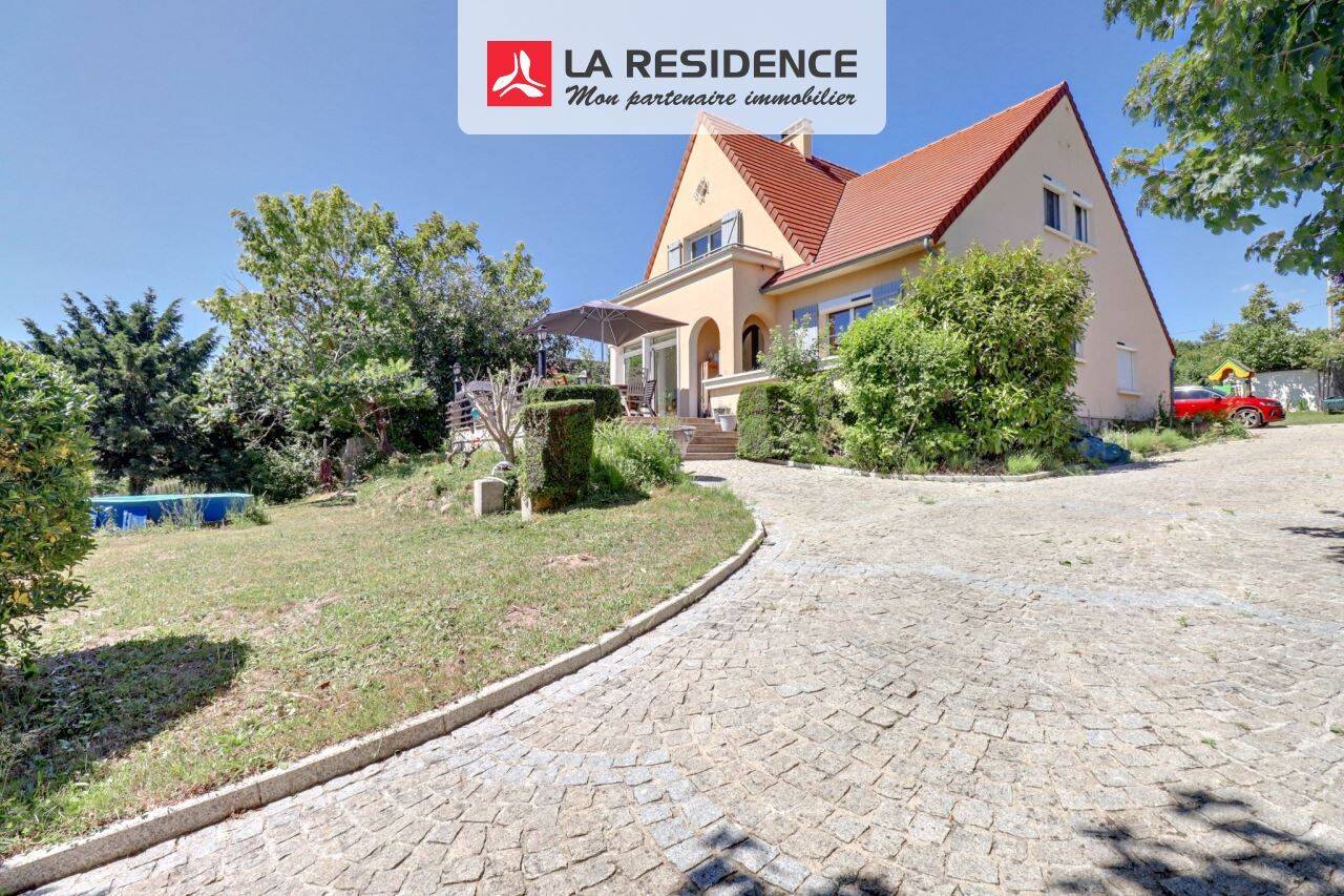 Maison 6 pièces 160 m² · à Jouars-Pontchartrain · 160 m² · 625 000 €