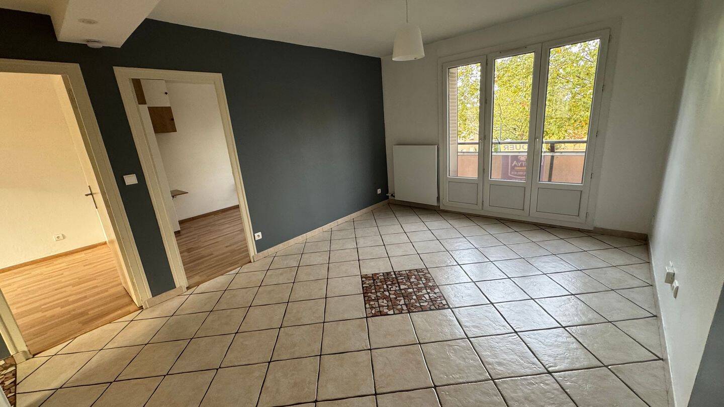 Appartement 4 pièces 61 m² · à Vénissieux · 61,5 m² · 1 040 €/mois