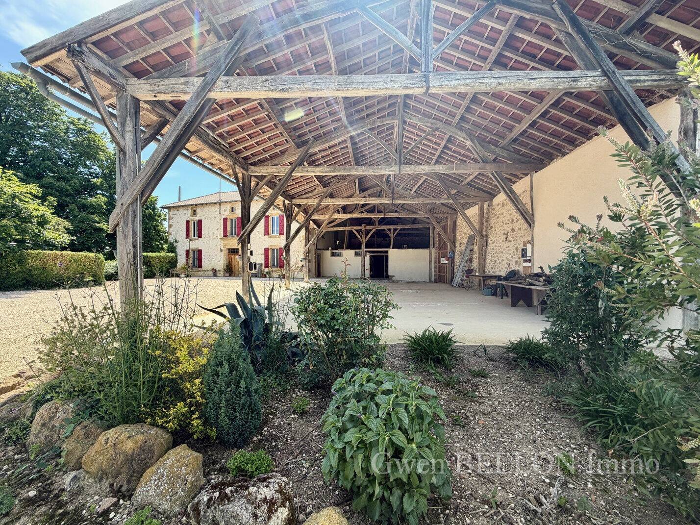 Maison 15 pièces 585 m² · à L'Isle-en-Dodon · 585 m² · 730 000 €