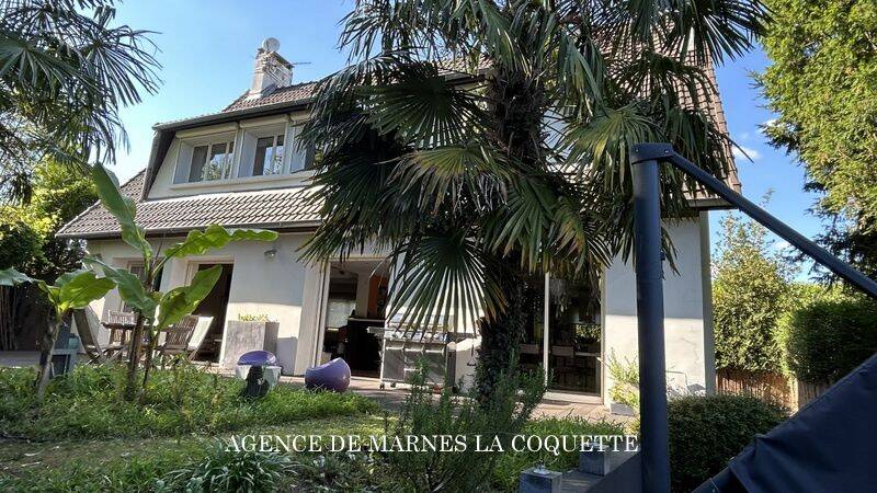 Maison 9 pièces 230 m² · à Saint-Cloud · 230 m² · 2 190 000 €