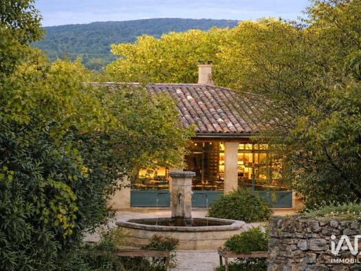 Local commercial à vendre 220 000 € 170 m² de surface de vente Grignan 26230