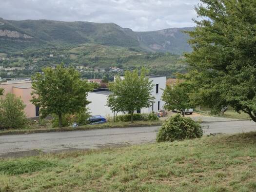 Terrain constructible viabilisé à vendre 55 900 € 297 m² de terrain Ouest Millau 12100
