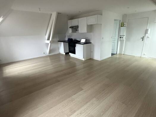 Appartement à louer 969 € 2 pièces 2 chambres 45 m² 3ème étage Prés de Noisy-Marx Dormoy Gournay-sur-Marne 93460