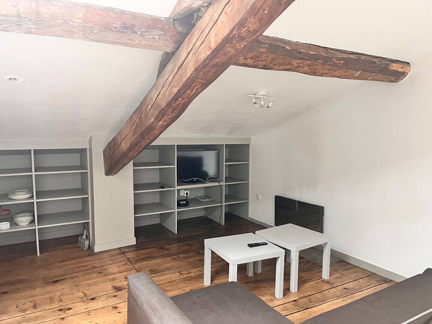 Appartement 2 pièces 54 m² · à Saint-Étienne · 53,6 m² · 390 €/mois