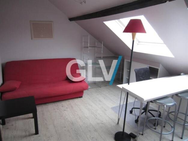 Appartement à louer - logement étudiant 490 € 1 pièce 18 m² Étage 4/4 Wazemmes Lille 59000