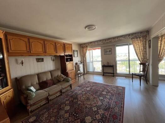 Appartement à vendre 53 200 € 3 pièces 2 chambres 90 m² Étage 12/14 Zone Industrielle Blanzat Montluçon 03100