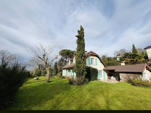 Maison à vendre 373 000 € 5 pièces 4 chambres 136 m² 2 222 m² de terrain Serres-Morlaàs 64160