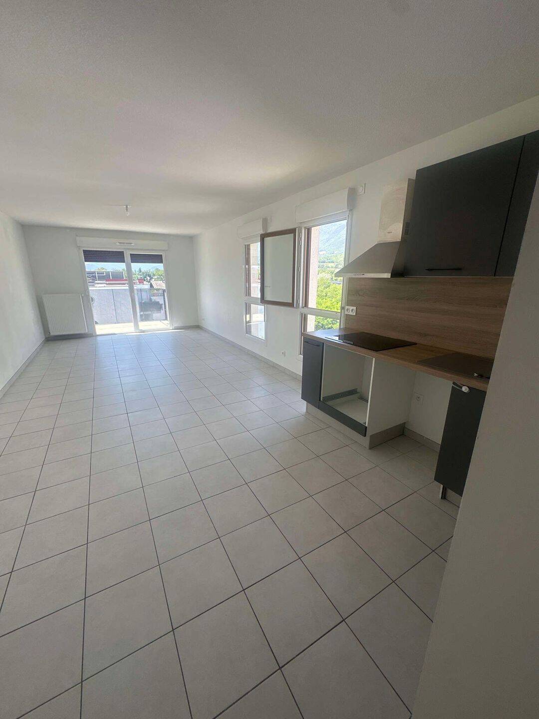 Appartement 3 pièces 68 m² · à Le Pont-de-Claix · 68,1 m² · 890 €/mois