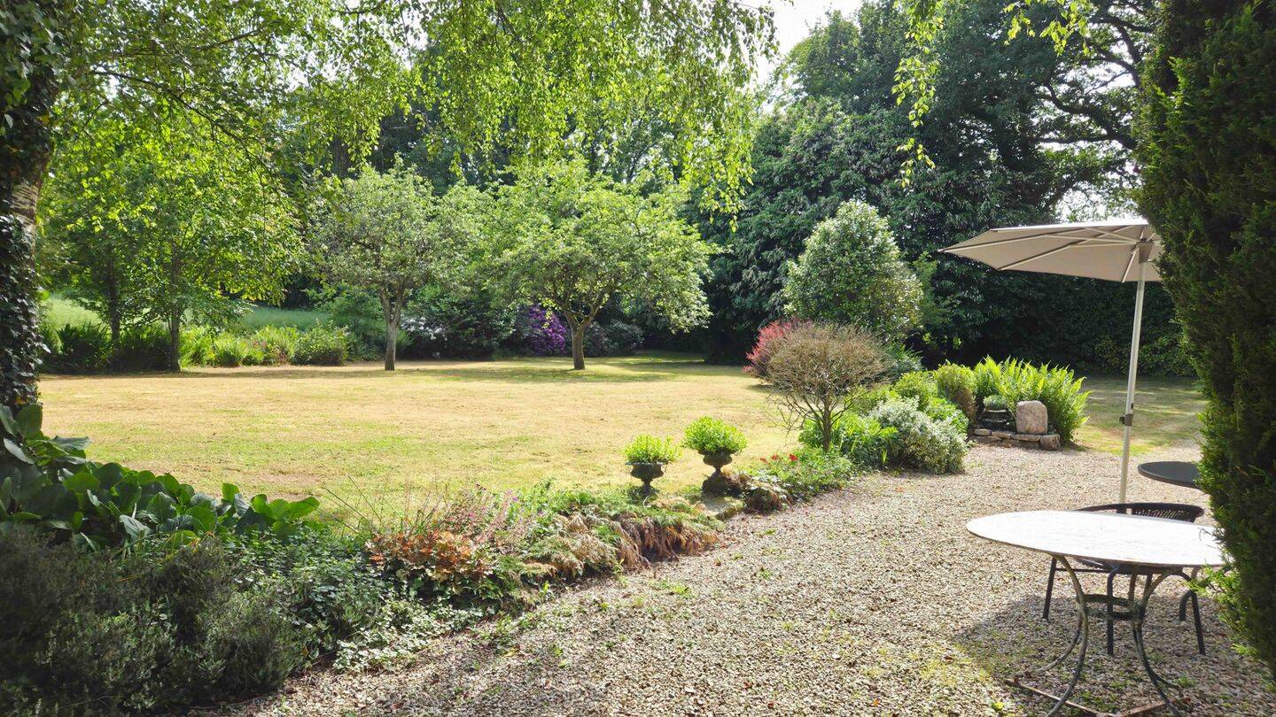 Maison 12 pièces 405 m² · à Elven · 405 m² · 660 000 €