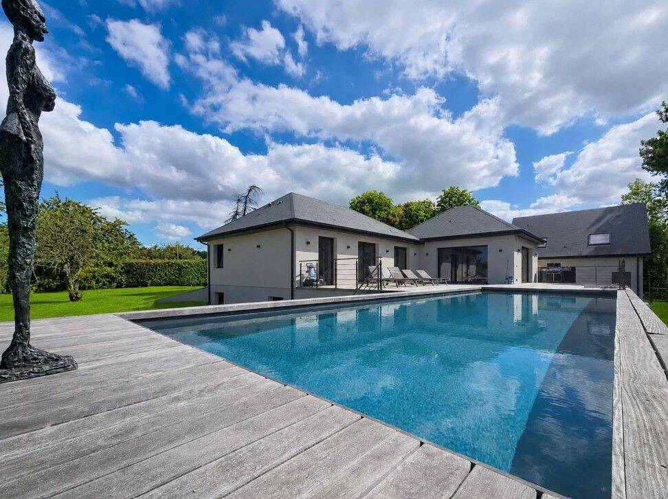 Maison 8 pièces 170 m² · à Pont-l'Évêque · 170 m² · 845 000 €