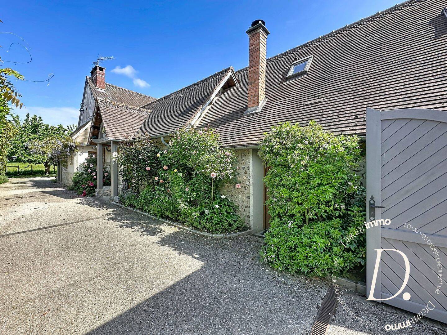 Maison 10 pièces 240 m² · à Vexin-sur-Epte · 240 m² · 430 000 €