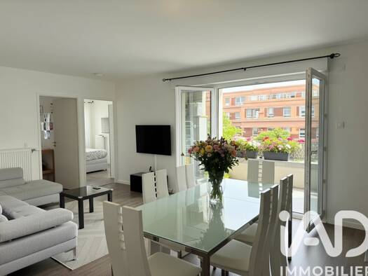 Appartement à vendre 269 000 € 4 pièces 3 chambres 79,8 m² Étage 2/3 Cité Artisanale-Chauffours Cergy 95000