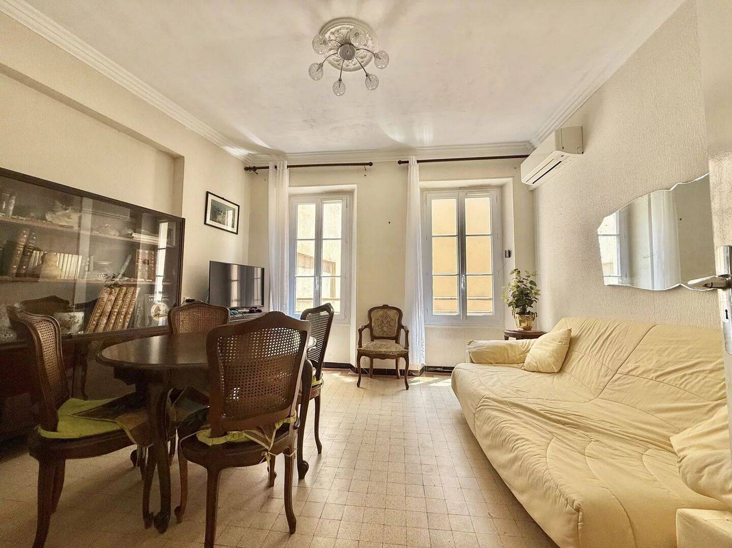 3 pièces 66 m² · à Nice · 66,4 m² · 1 100 €