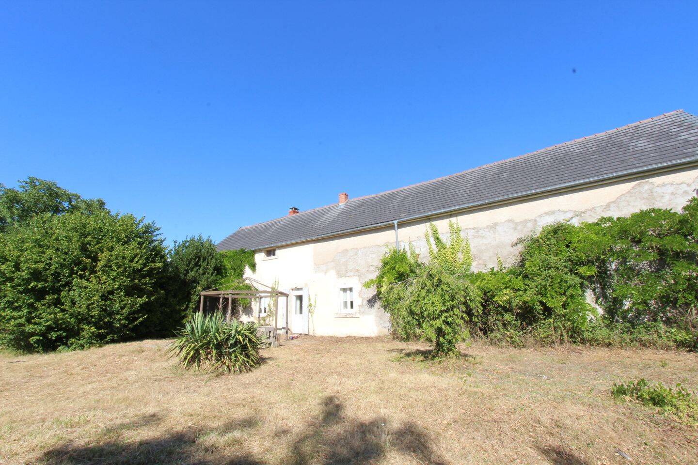 Maison 6 pièces 145 m² · à Varennes-lès-Narcy · 145 m² · 96 800 €