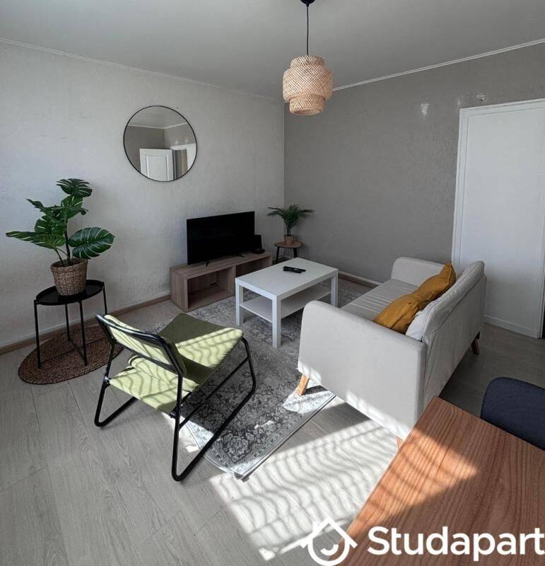 1 pièce 11 m² · à Nantes · 11 m² · 450 €
