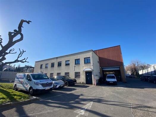 Espace bureau à louer 2 232 € 181 m² de bureaux divisible de 32 m² à 181 m² Alouettes Fontenay-sous-Bois 94120