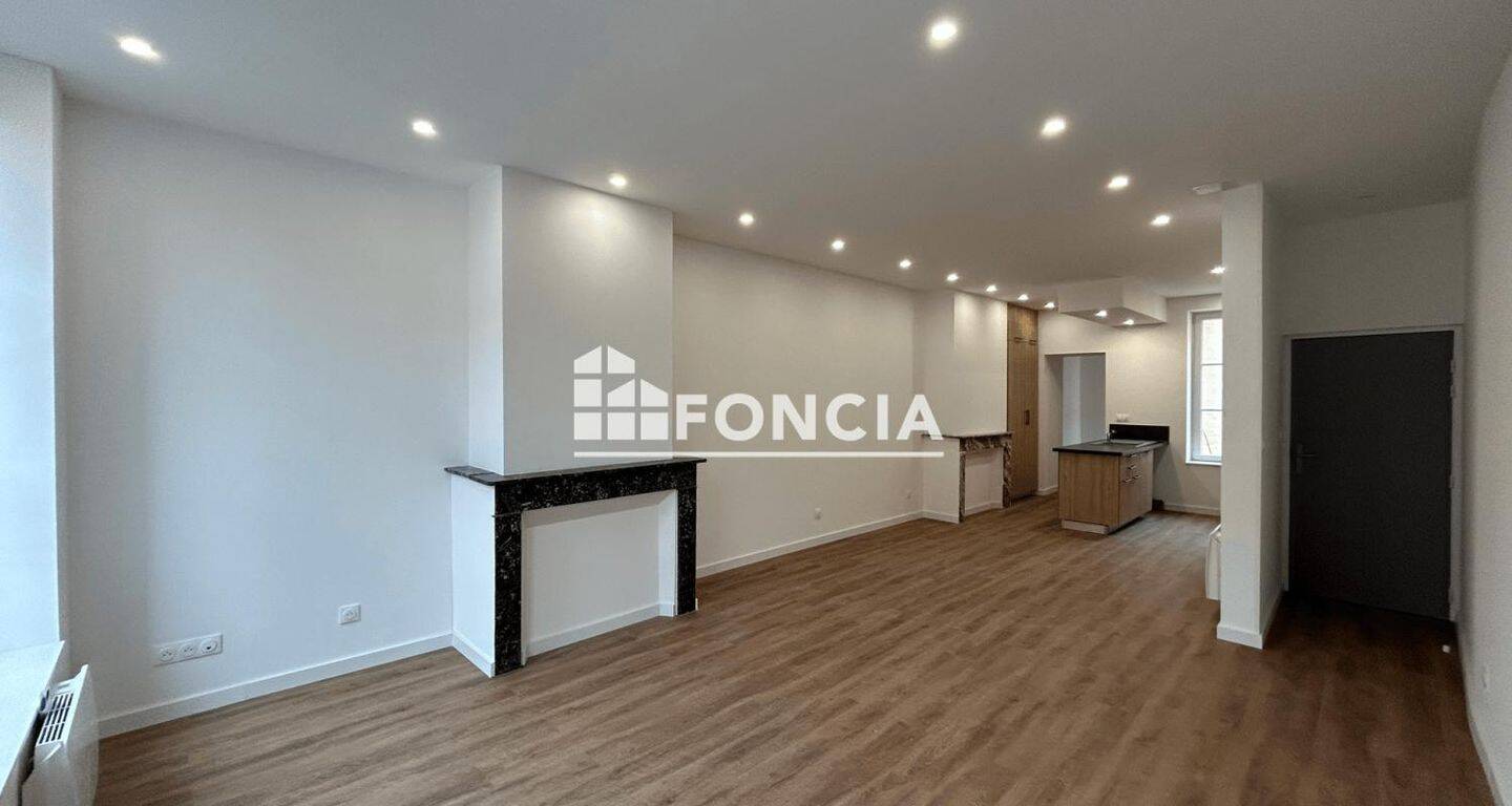 Appartement 4 pièces 97 m² · à Charleville-Mézières · 97,1 m² · 860 €/mois