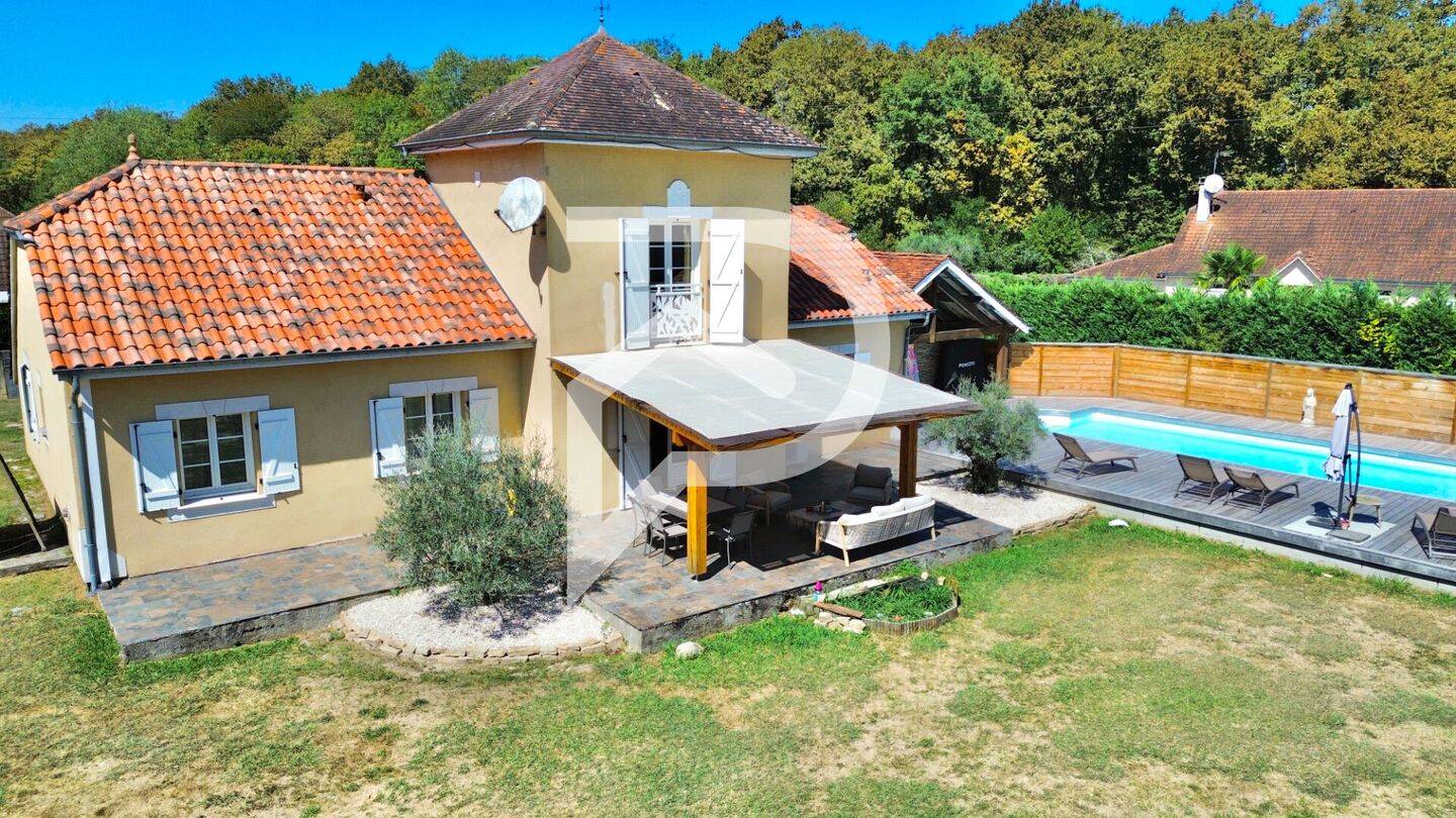 Maison 7 pièces 145 m² · à Mont · 145 m² · 315 000 €