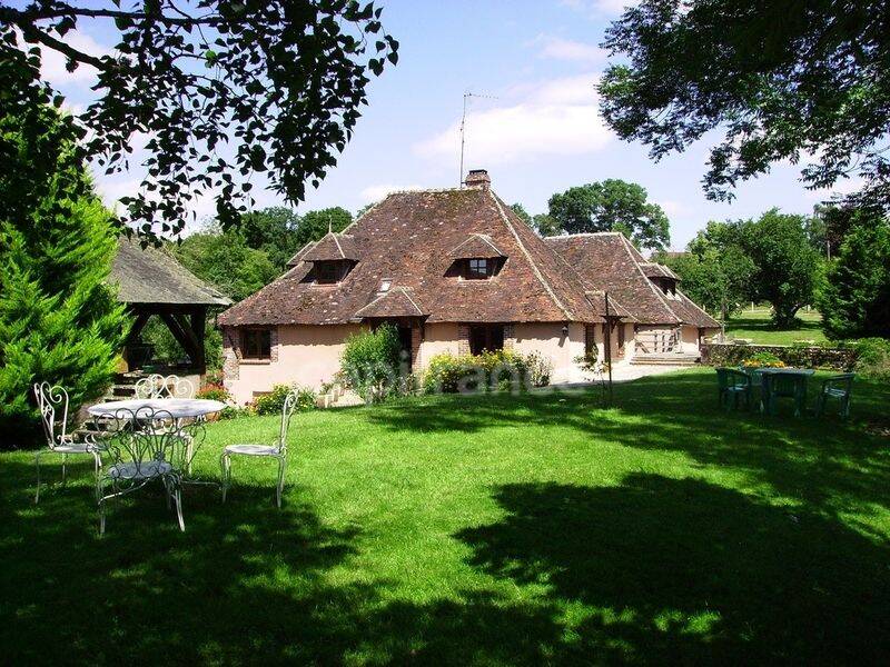 Maison 13 pièces 494 m² · à Tannerre-en-Puisaye · 494 m² · 576 000 €