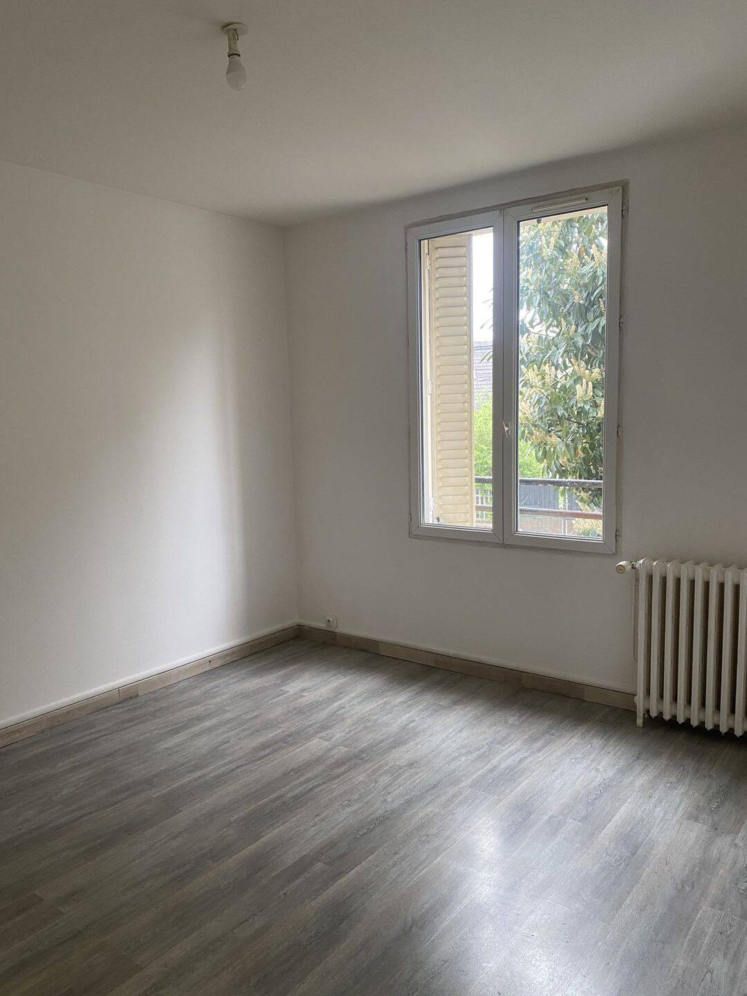 Appartement 3 pièces 47 m² · à Villeneuve-Saint-Georges · 47,1 m² · 856 €